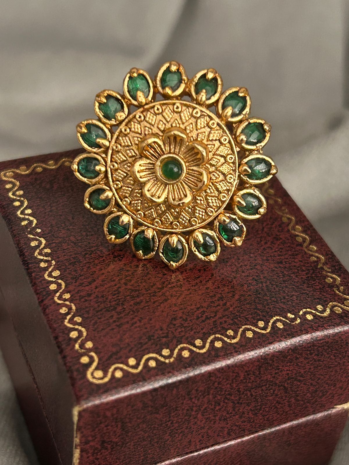 Antique Green Adjustable Ring – Traditional Floral Gold Finish